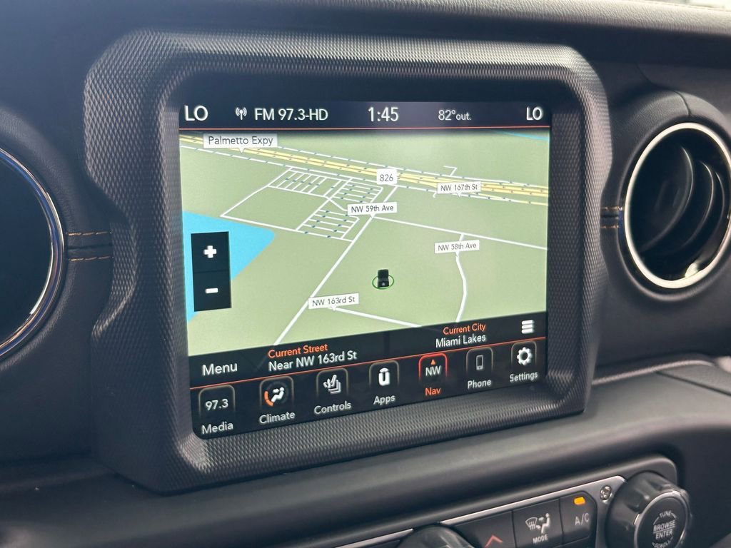 Used 2022 Jeep Wrangler Unlimited Sahara AWD/4WD image 19