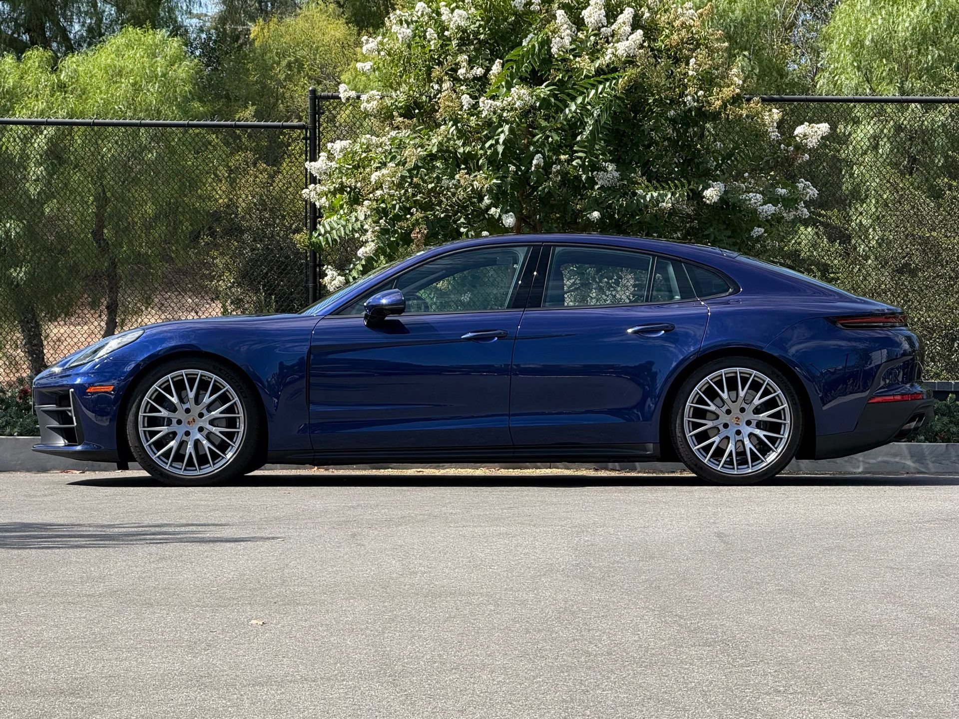 Used 2026 Porsche Panamera image 2