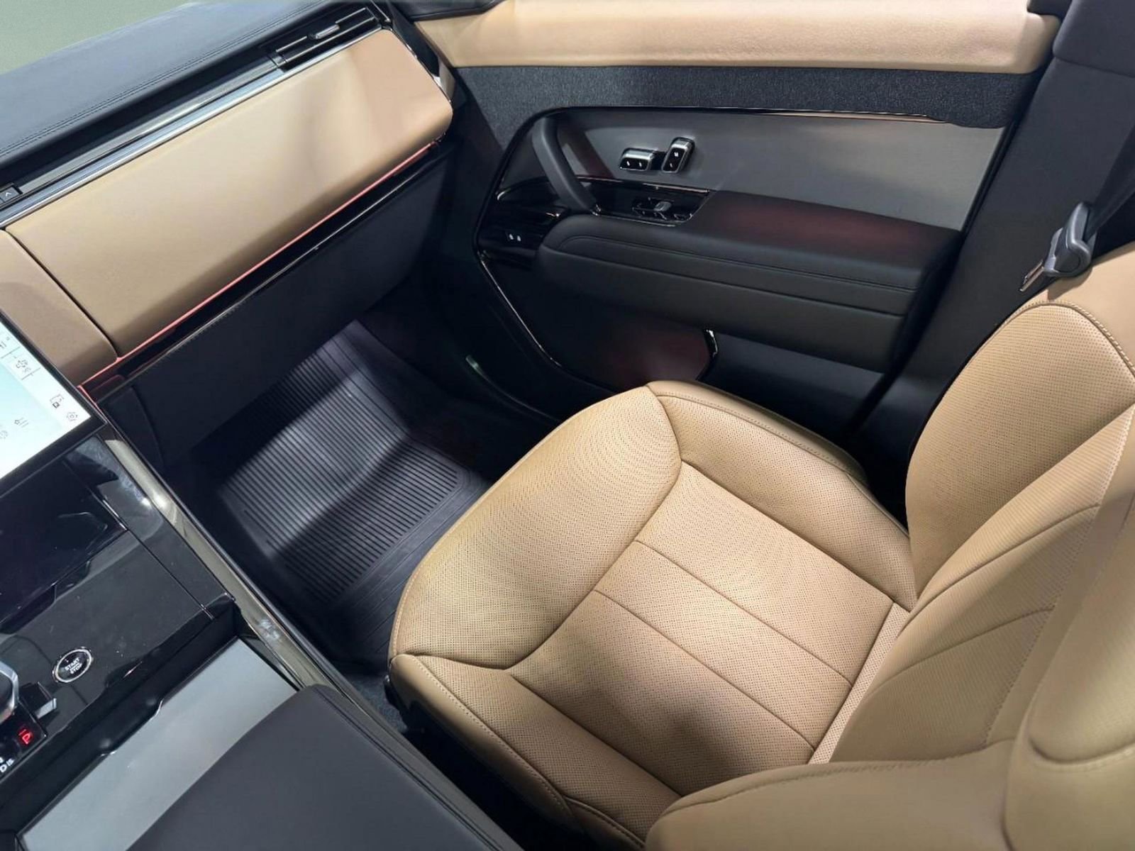 New 2026 Land Rover Range Rover Sport Dynamic SE image 17