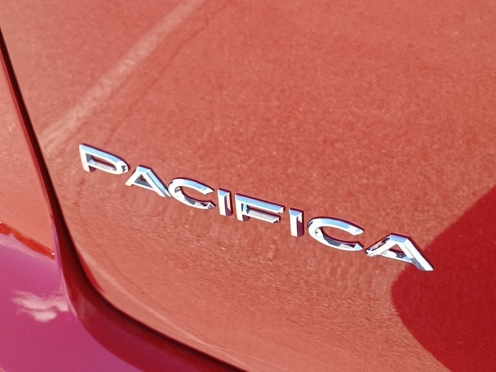 New 2027 Chrysler Pacifica Limited AWD/4WD image 31