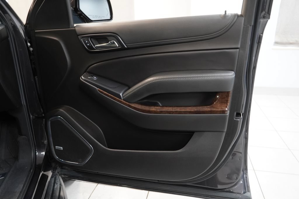 Used 2017 Chevrolet Tahoe LT w/ Luxury Package AWD/4WD image 39