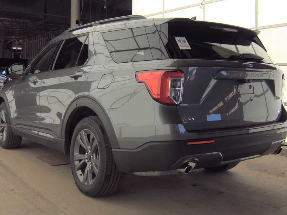 Used 2023 Ford Explorer XLT w/ Equipment Group 202A AWD/4WD image 6