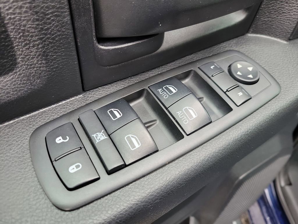 Used 2017 RAM 1500 ST w/ SXT Appearance Group AWD/4WD image 15