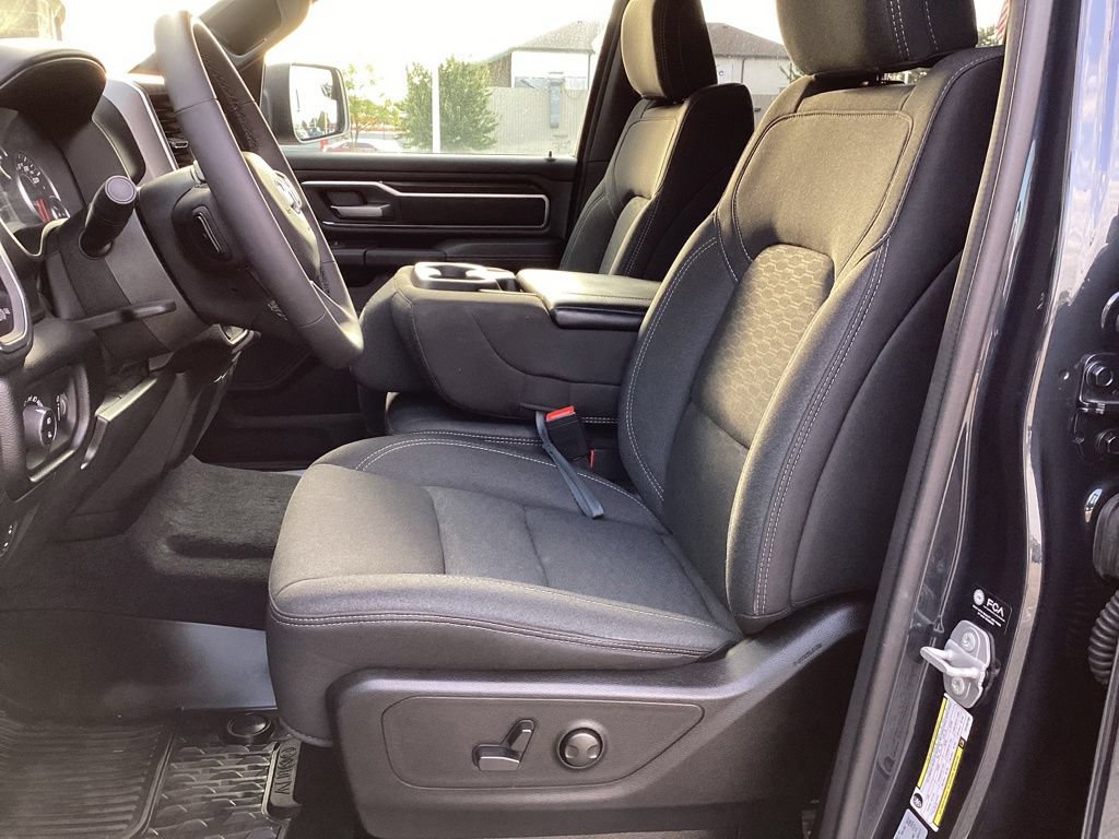 Used 2026 RAM 1500 Big Horn AWD/4WD image 13