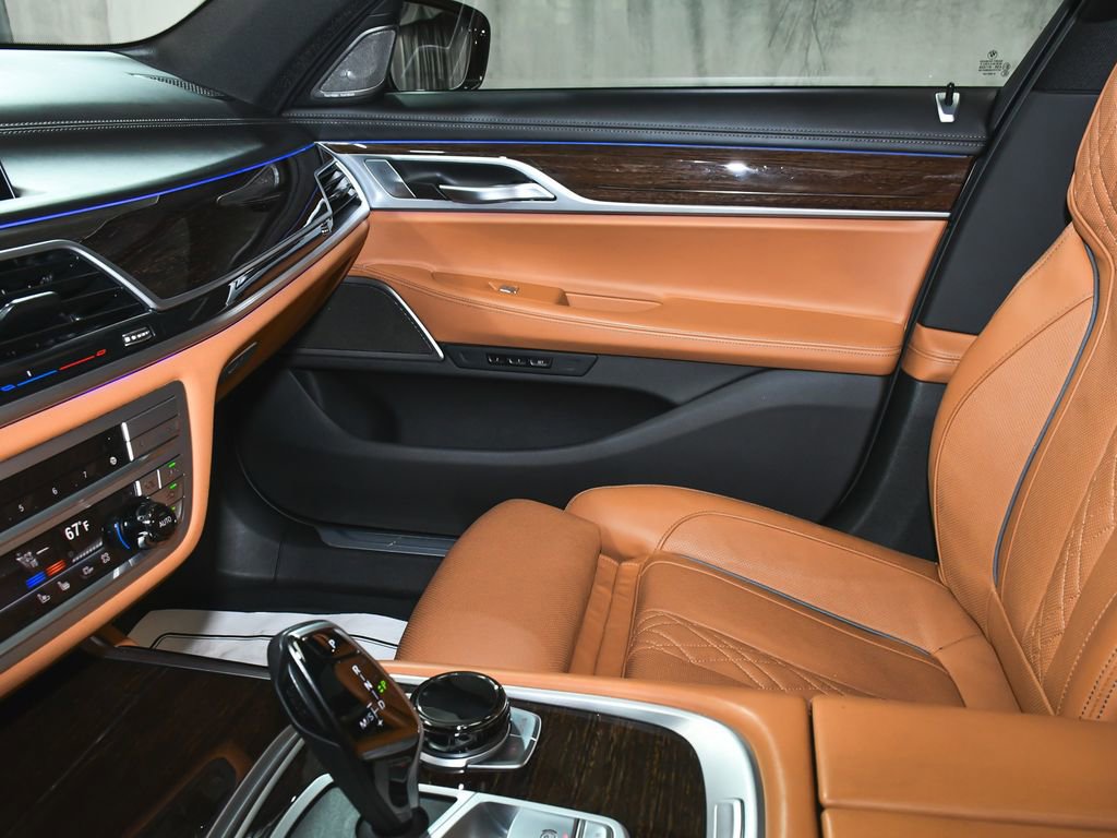 Used 2022 BMW 740i xDrive w/ M Sport Package image 57