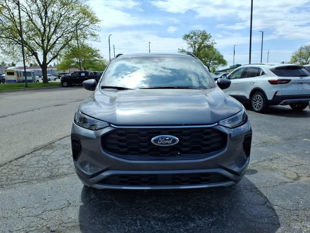 Certified 2023 Ford Escape ST-Line w/ Tech Pack #1 AWD/4WD video 2