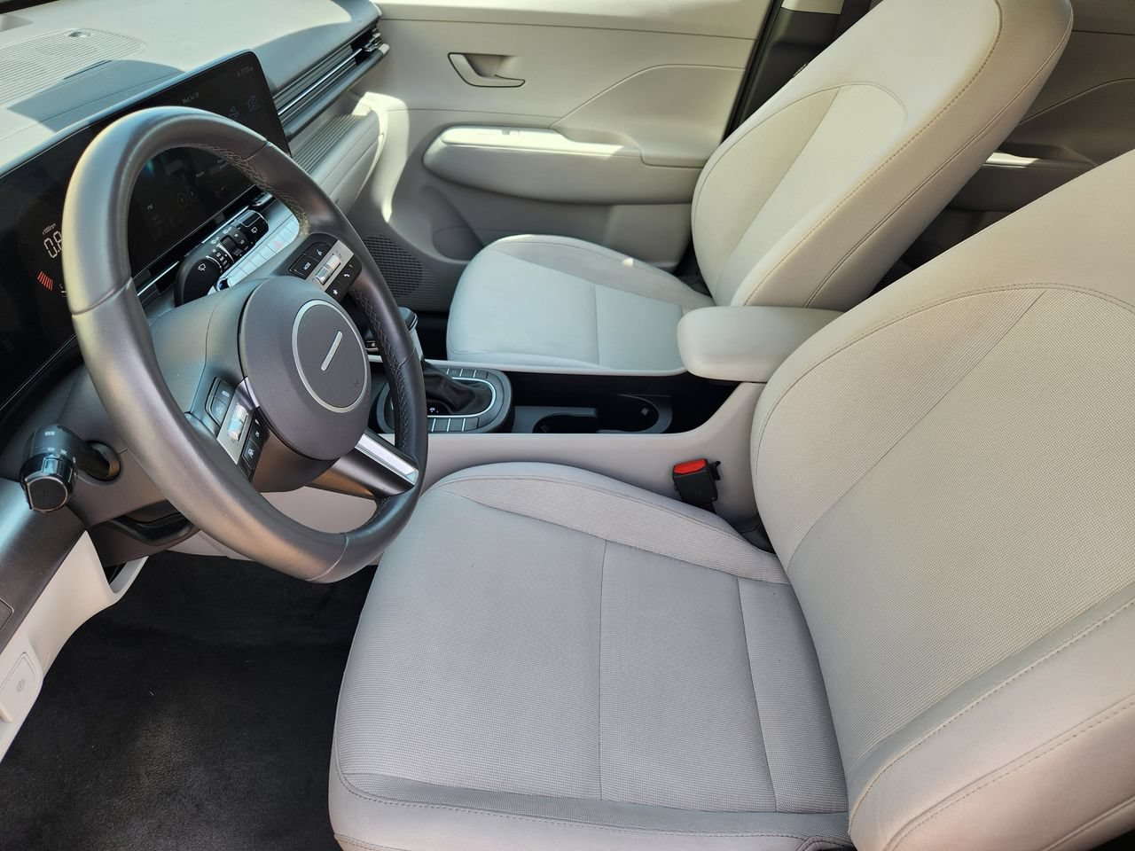 Used 2025 Hyundai Kona SEL FWD image 10