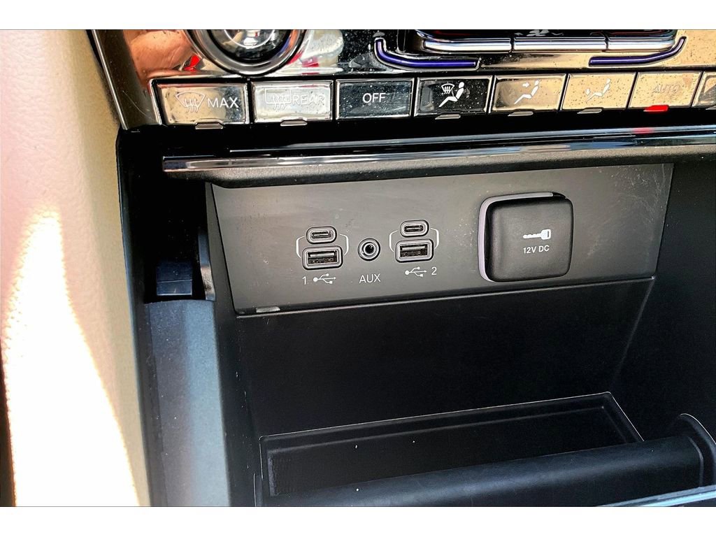 Certified 2025 Jeep Grand Cherokee L Limited AWD/4WD image 32