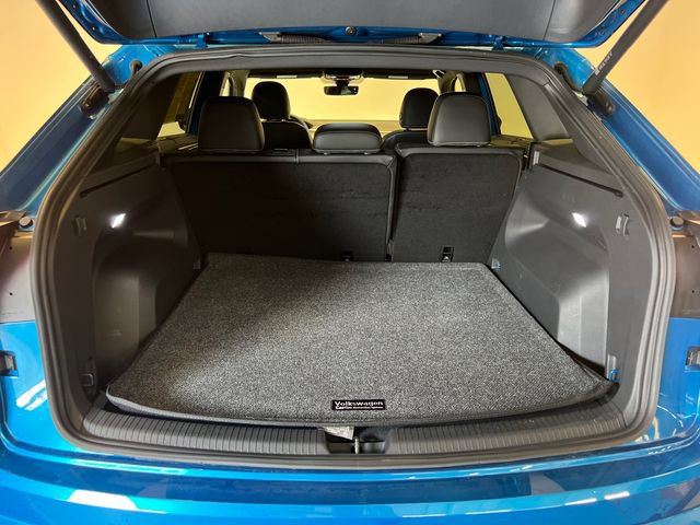 Certified 2024 Volkswagen Atlas Cross Sport SE FWD image 5