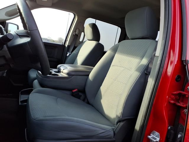 Used 2017 RAM 1500 Express AWD/4WD image 12