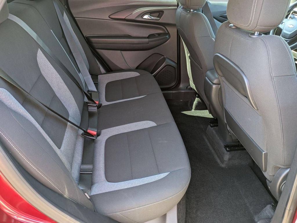 Used 2025 Chevrolet TrailBlazer LT FWD image 27