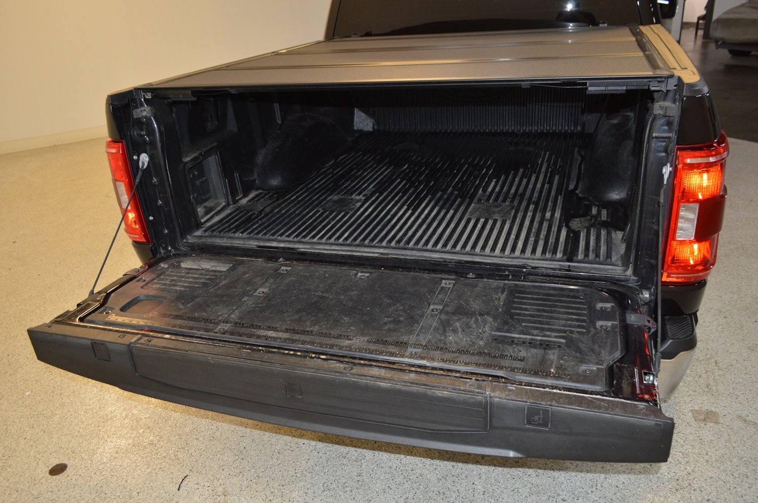 Used 2021 Ford F150 XLT w/ Equipment Group 302A High image 13