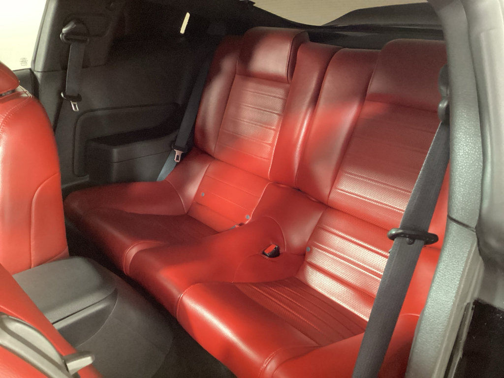 Used 2006 Ford Mustang GT RWD image 11