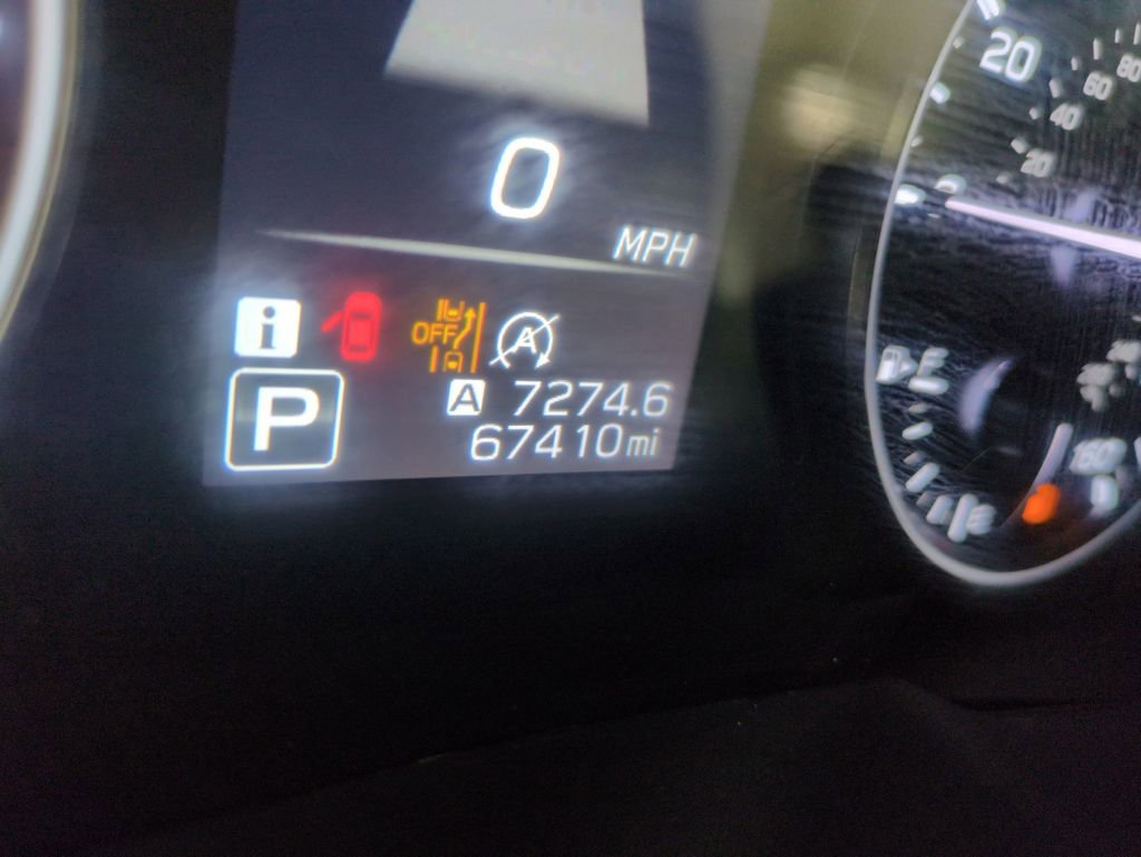 Used 2023 Subaru Outback Premium image 19