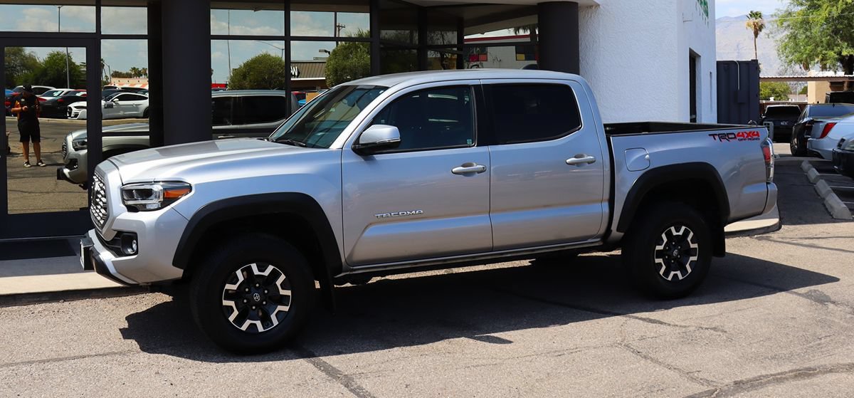 Used 2021 Toyota Tacoma TRD Off-Road w/ Technology Package AWD/4WD image 7