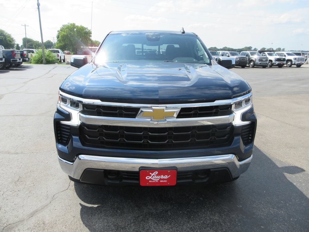 Certified 2022 Chevrolet Silverado 1500 LT w/ Leather Package AWD/4WD image 12