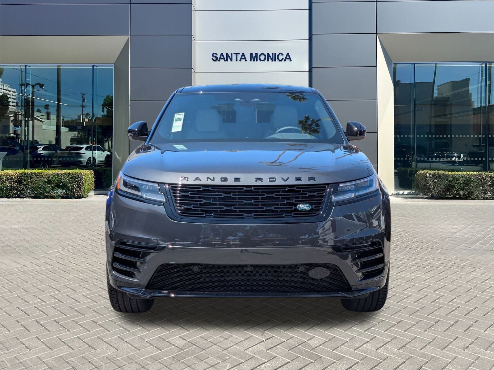 New 2026 Land Rover Range Rover Velar Dynamic SE image 6
