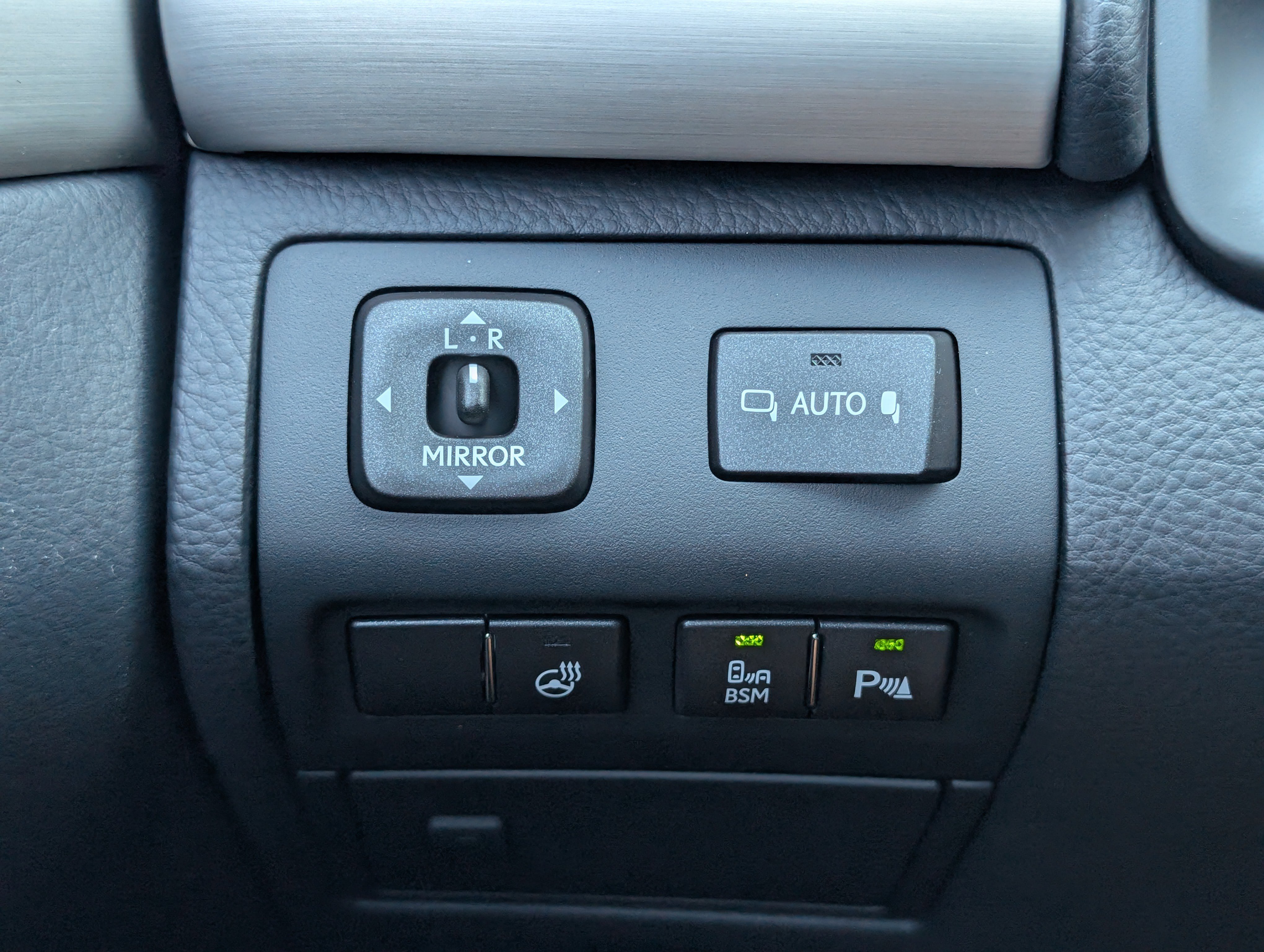 Used 2015 Lexus LS 460 image 28