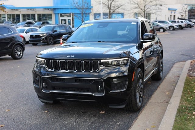 Used 2022 Jeep Grand Cherokee Overland w/ Luxury Tech Group IV image 8