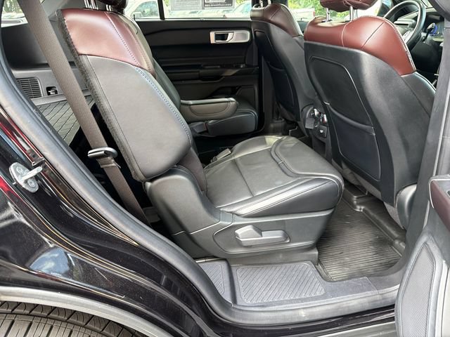 Used 2020 Ford Explorer Platinum w/ Premium Technology Package AWD/4WD image 15