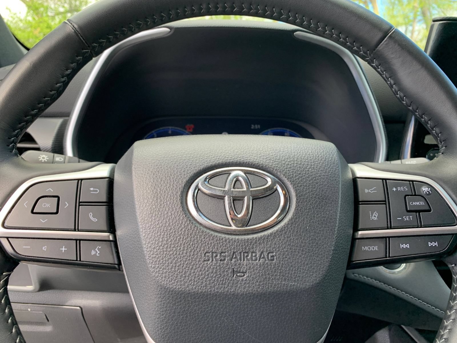 Used 2025 Toyota Highlander XSE AWD/4WD image 24