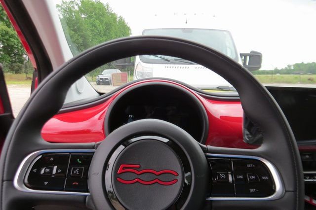 New 2024 FIAT 500 e (RED) image 13