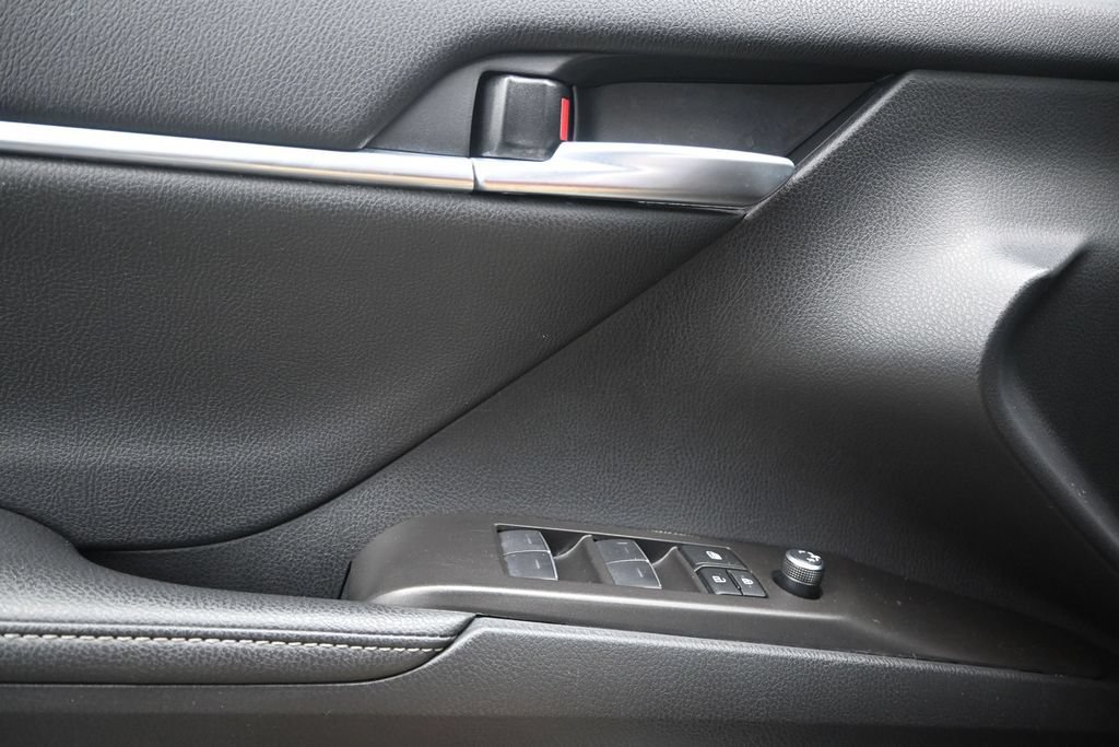 Used 2024 Toyota Camry XSE FWD image 18