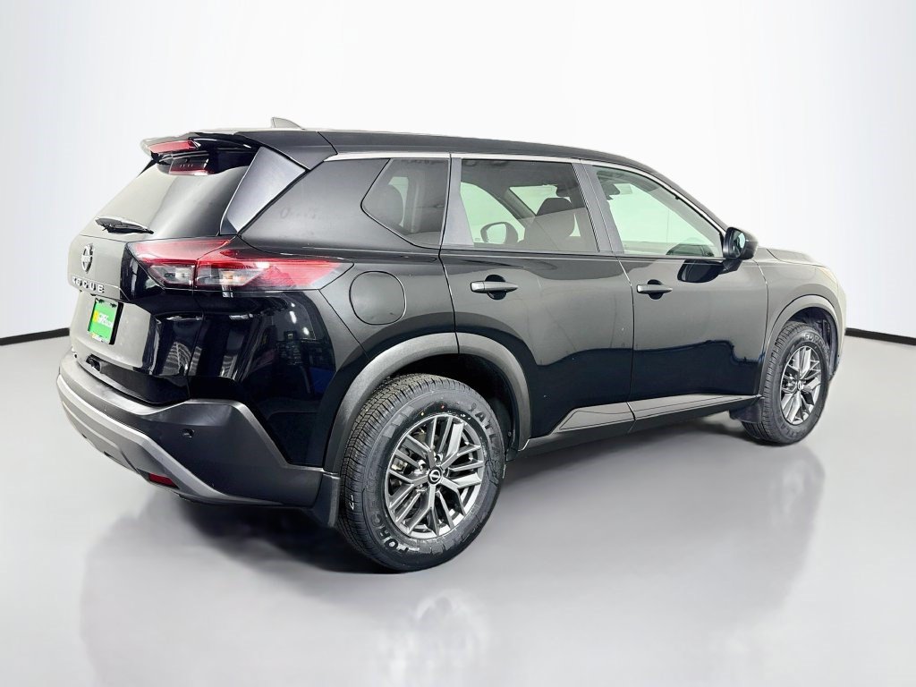 Used 2023 Nissan Rogue S FWD image 10