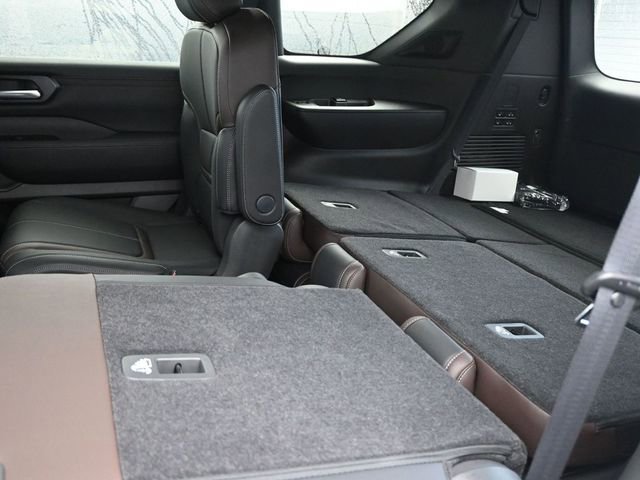 New 2026 Nissan Armada SL w/ Captain's Chari Seat Package AWD/4WD image 17