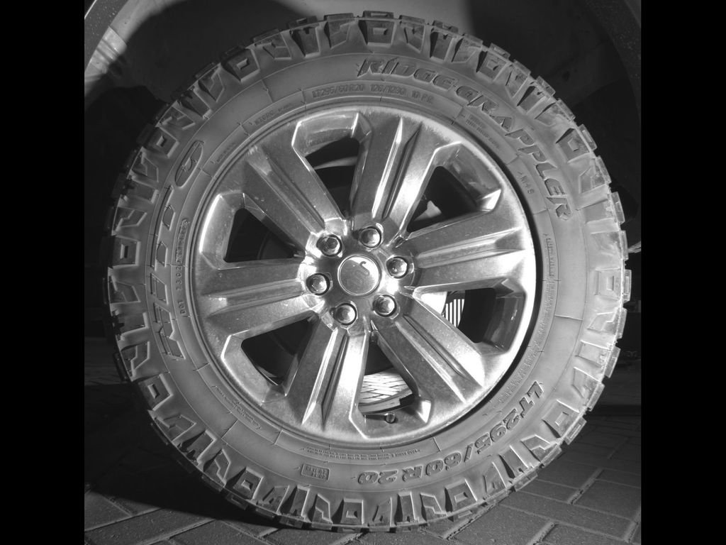 Used 2018 Ford F150 King Ranch w/ Equipment Group 601A Luxury AWD/4WD image 11