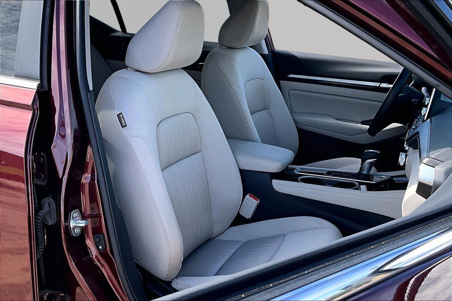 Certified 2023 Nissan Altima 2.5 SV FWD image 9