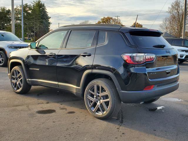 Used 2026 Jeep Compass Limited image 4