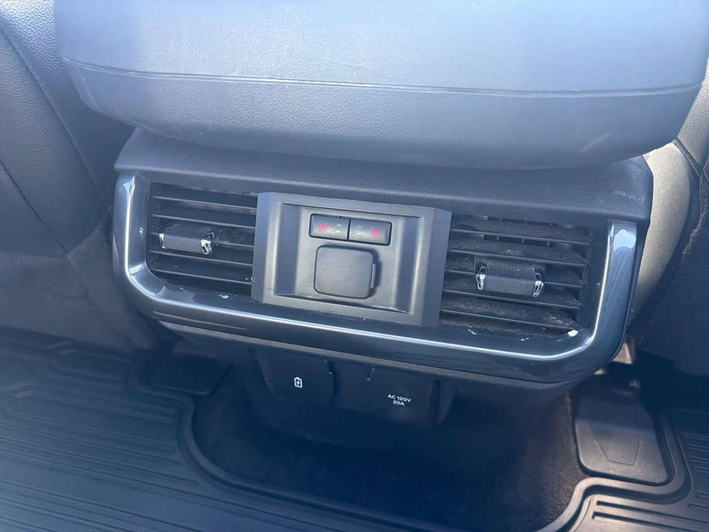 Used 2022 Ford F150 Lariat w/ Equipment Group 502A High AWD/4WD image 17