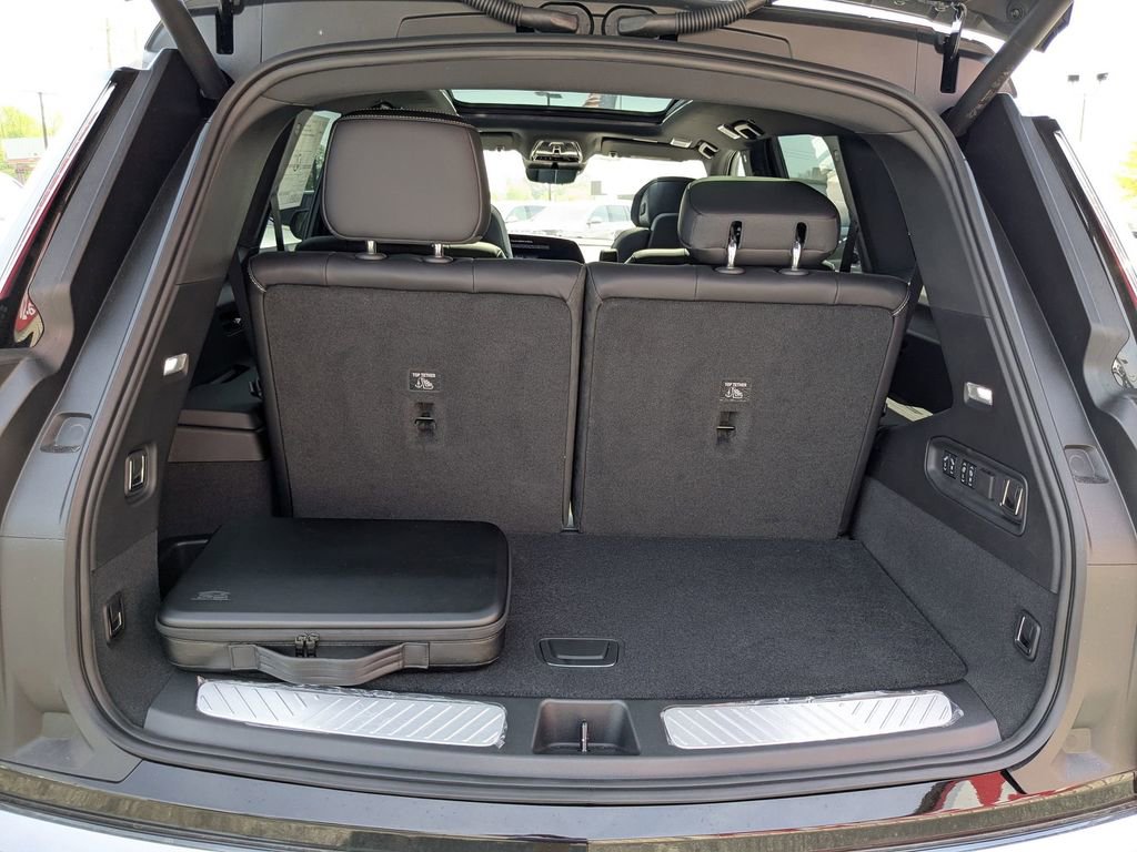 New 2026 Cadillac Vistiq Luxury image 24