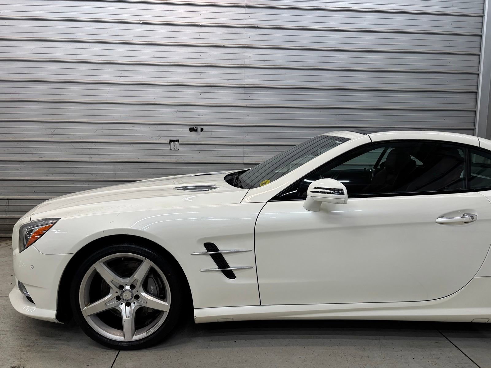 Used 2014 Mercedes-Benz SL 550 image 3