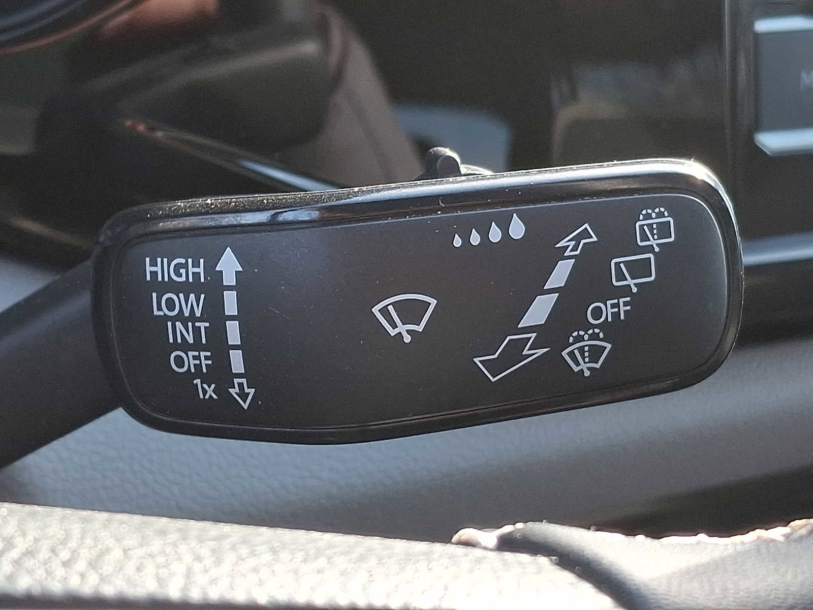 Certified 2023 Volkswagen Taos S image 18