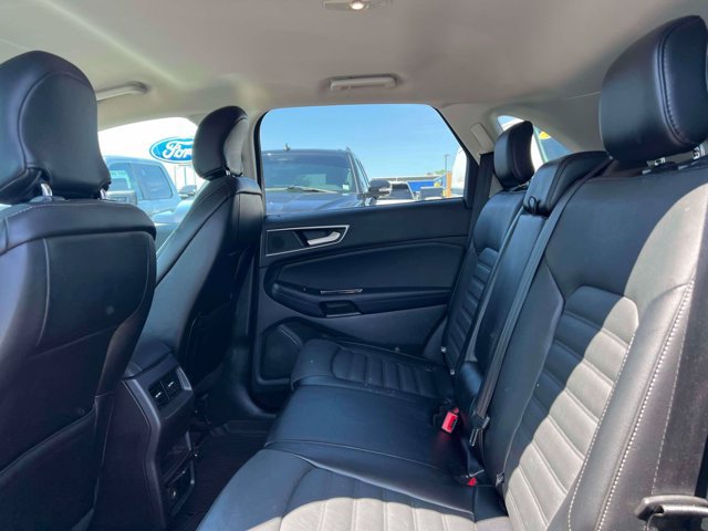 Used 2018 Ford Edge SEL w/ Equipment Group 201A AWD/4WD image 16