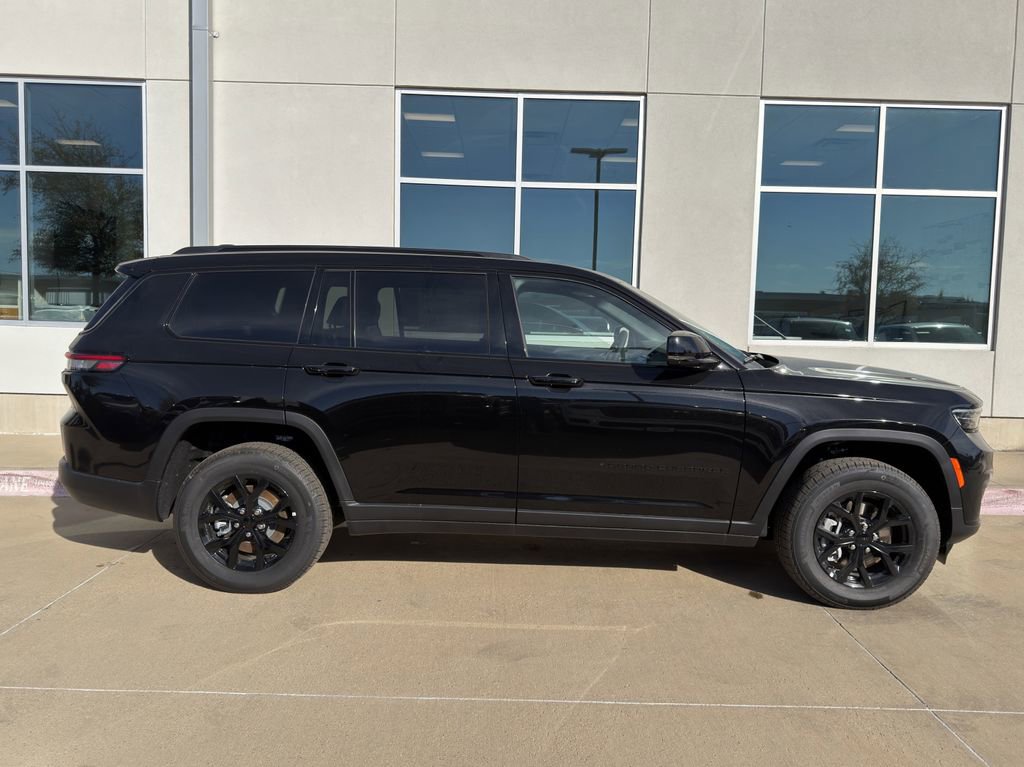 New 2025 Jeep Grand Cherokee L Altitude AWD/4WD image 4