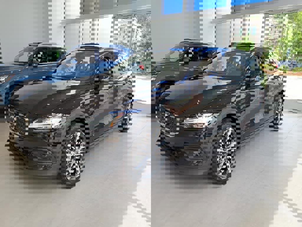 New 2025 Volvo V60 B5 Cross Country Plus w/ Protection Package Premier image 3