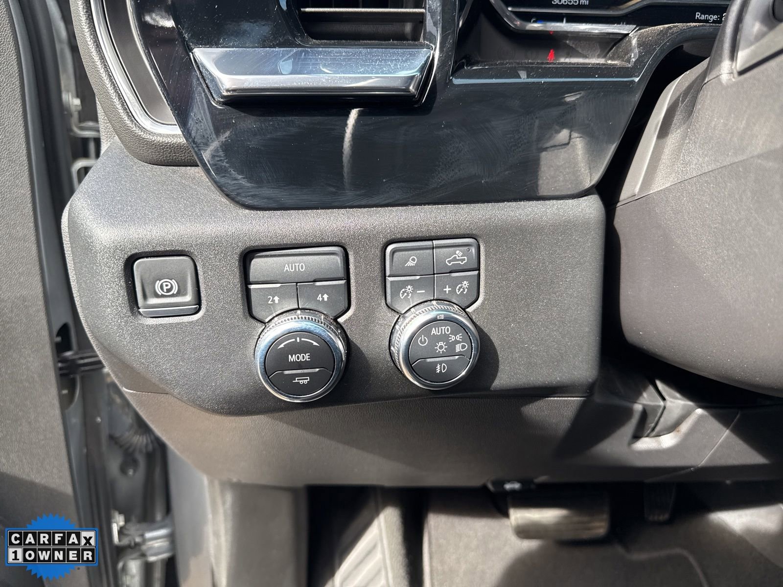 Used 2025 GMC Sierra 1500 SLT image 13
