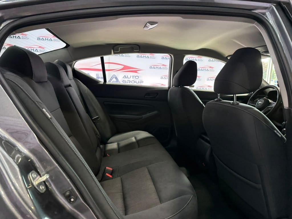 Used 2025 Nissan Altima 2.5 SV FWD image 44