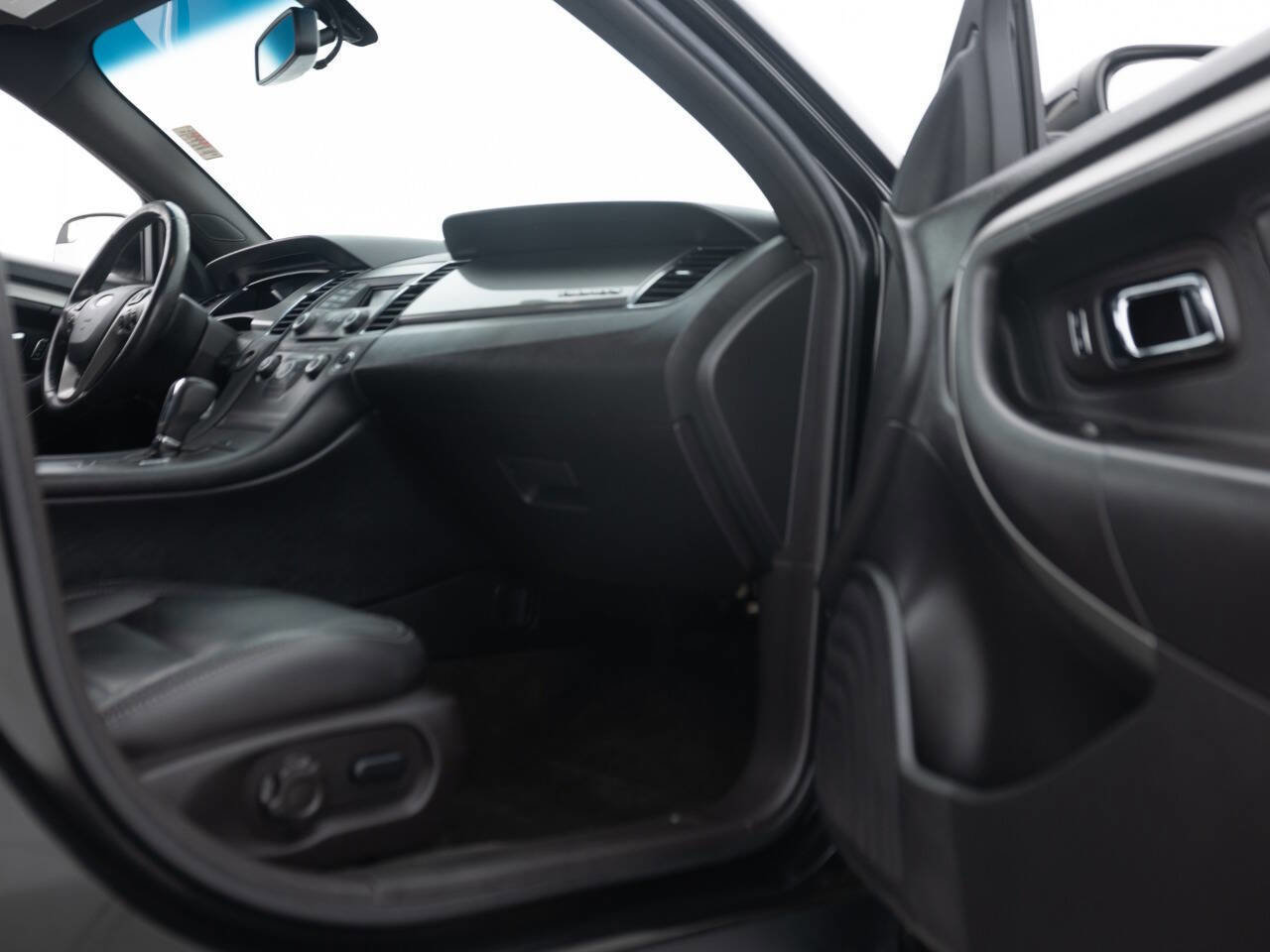 Used 2014 Ford Taurus SEL AWD/4WD image 30