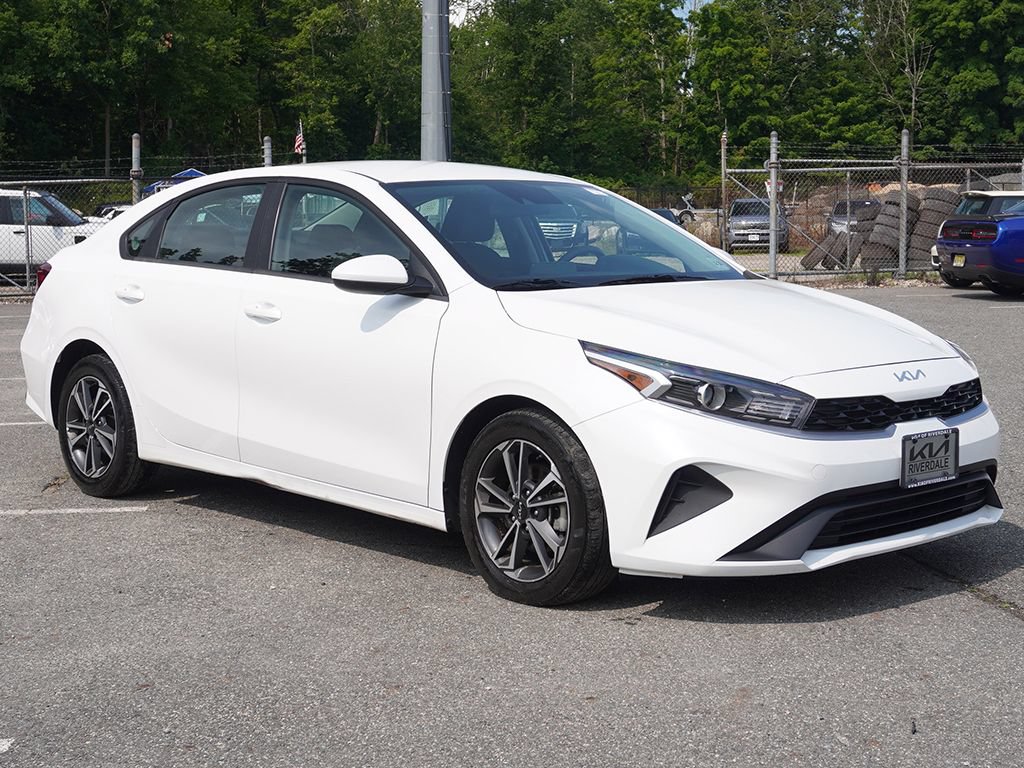 Used 2024 Kia Forte LXS FWD image 2