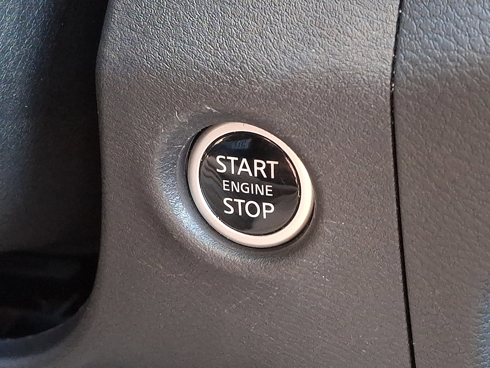 Used 2024 Nissan Frontier PRO-4X w/ Off-Road Protection Package image 23