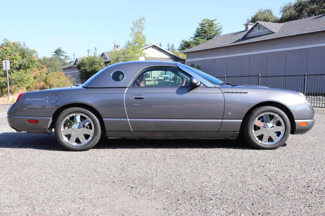 Used 2003 Ford Thunderbird image 10