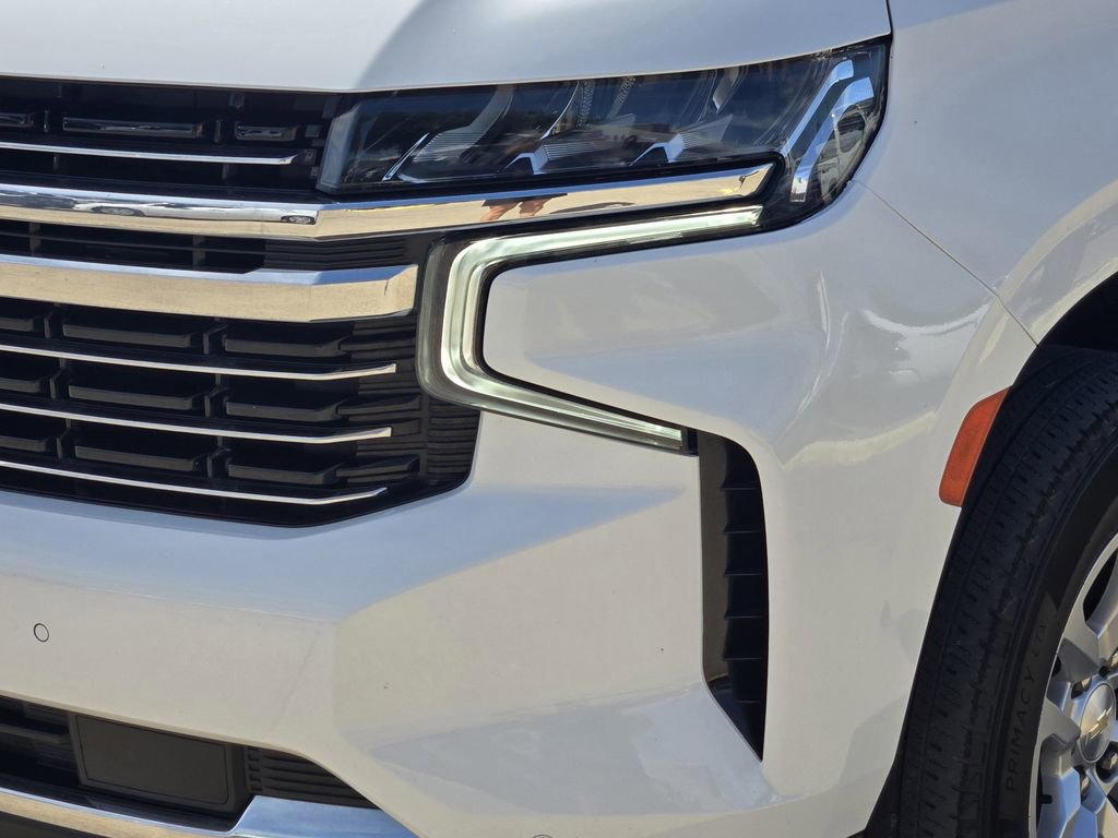Used 2023 Chevrolet Suburban LT image 7