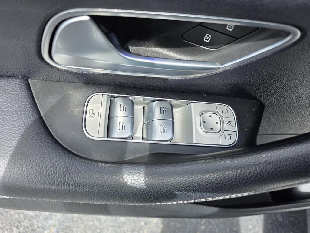 Used 2021 Mercedes-Benz GLE 350 image 13