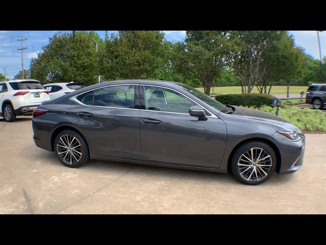 Certified 2023 Lexus ES 350 w/ Premium Package image 9