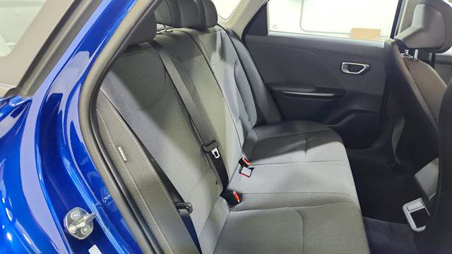 Used 2025 Kia K4 LXS image 26