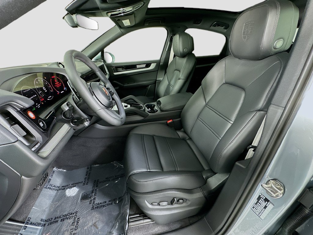 New 2026 Porsche Cayenne Coupe AWD/4WD image 5